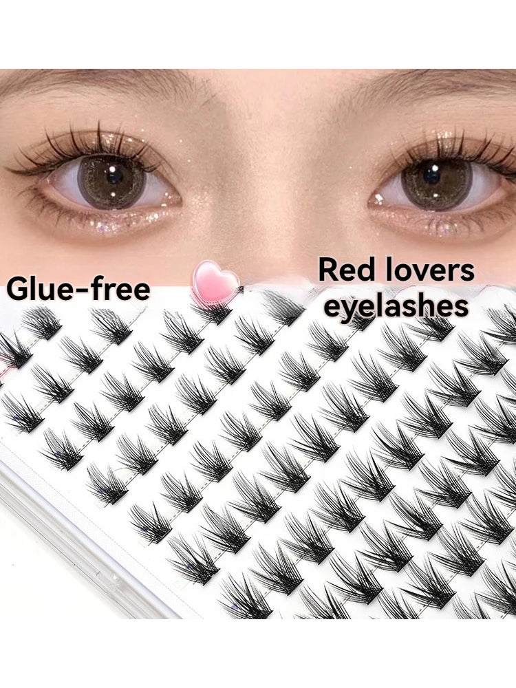 10 rows of red lotus artificial eyelashes are lightweight, soft, and easy to wear without glue after repeated use