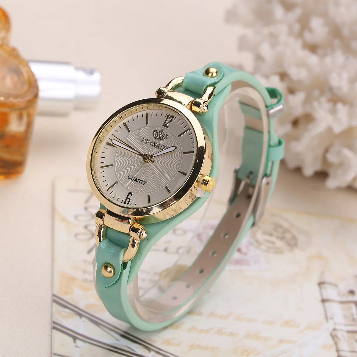 Fashion Women's Round Quartz Watch Leather Strap Casual Ladies Wristwatches Clock Gift Reloj Mujer