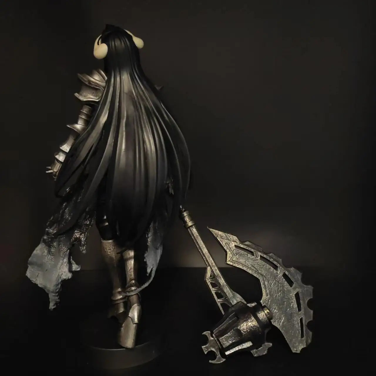 Overlord Armor Ver Figure 24cm Long Hair Demon Horns Battle Axe Statue Anime Model Heavy Metal Texture Armor Knight Figure