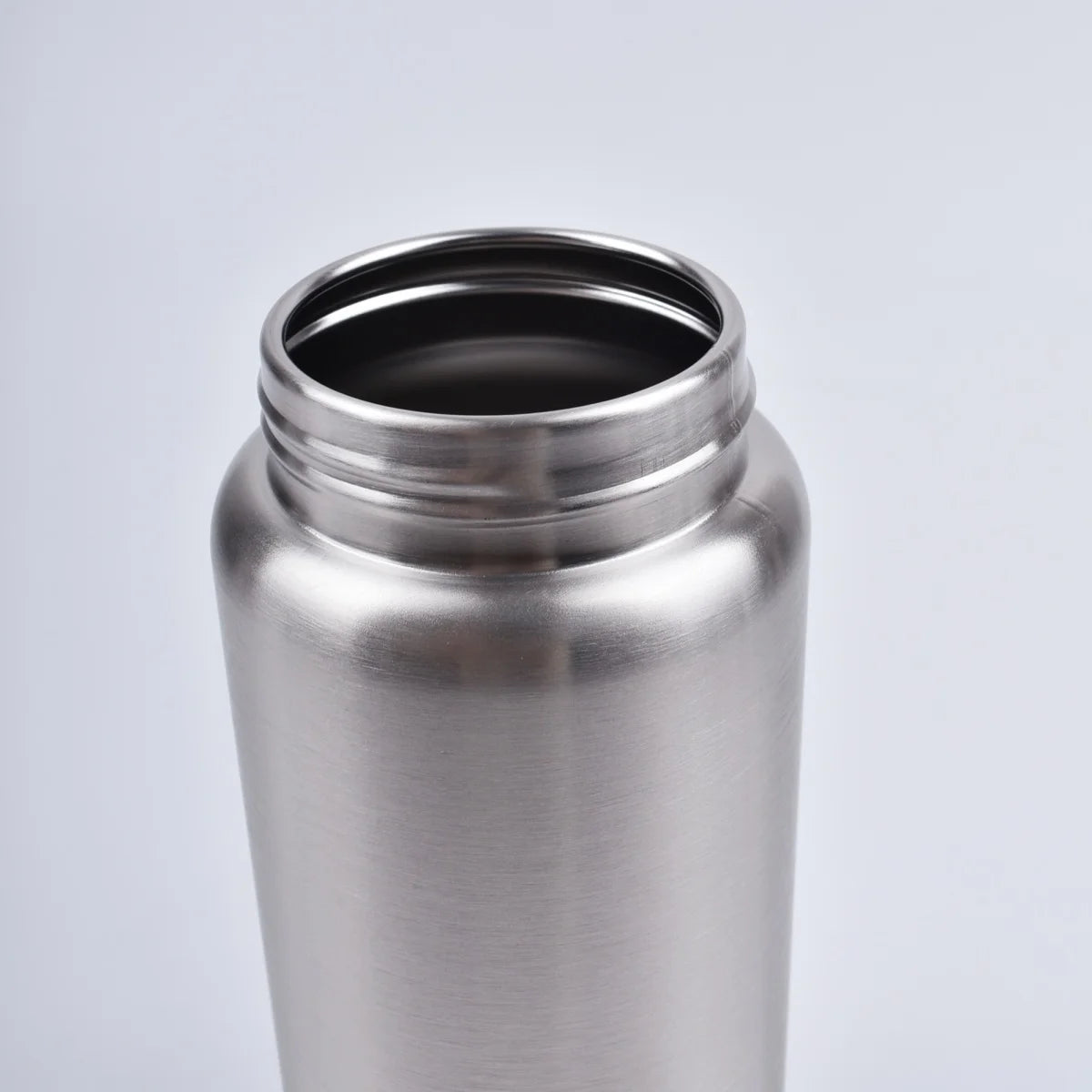1pc Large Capacity Stainless Steel Sport Water Bottle Single-layer Rugged Water Cup Metal Bottle Drinkware Camping Sports Gym