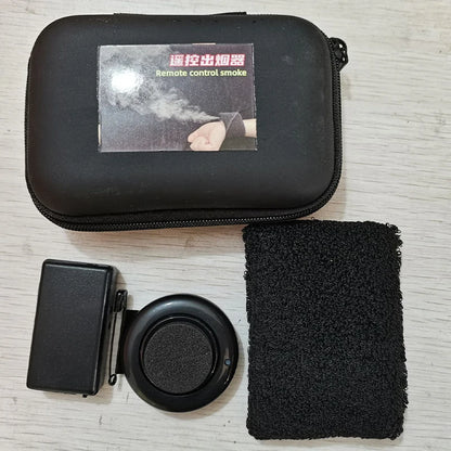 Mini Wrist Smoke Device Magic Props Remote Control Silent Smoke Maker for Short Sleeve Performance Magia Toys Professional Gadge