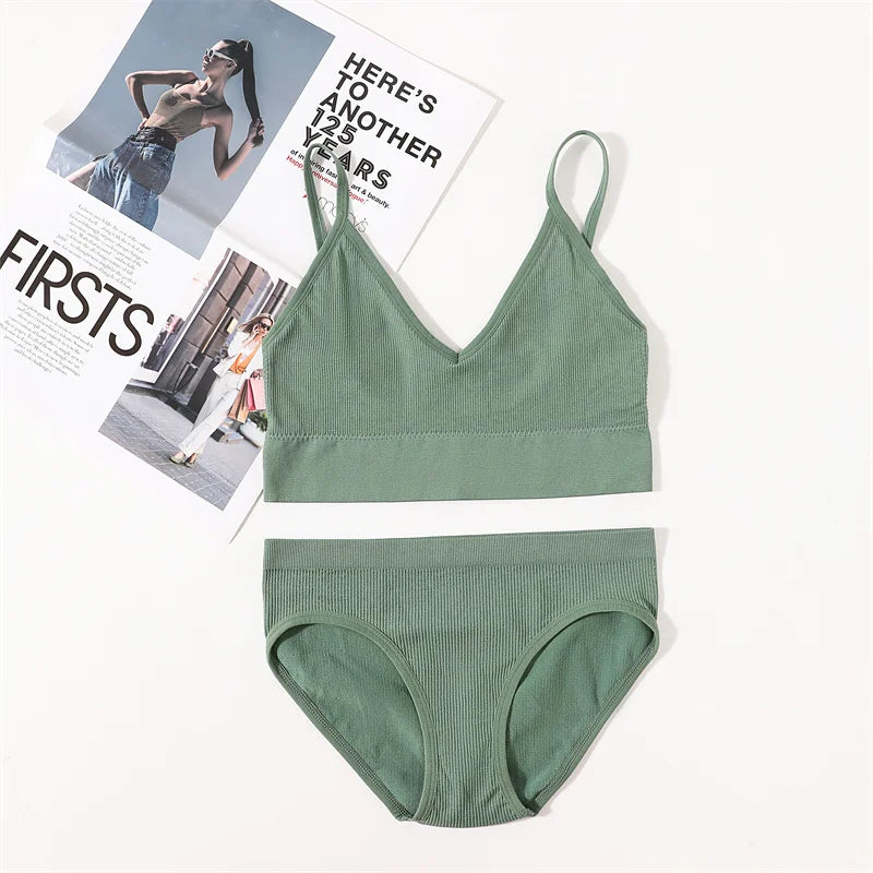 Women Seamless Bra Panties Set U Back Bra Fitness Crop Top Sexy Lingerie Set No Pads Brassiere Low Rise Briefs Underwear Set