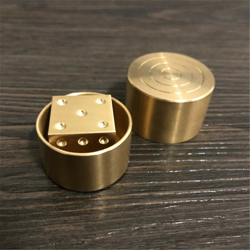 Super Mental Die (Brass) Magic Tricks Stage Close Up Magia Dice Number Prediction Magie Metalism Gimmick Prop Accessories