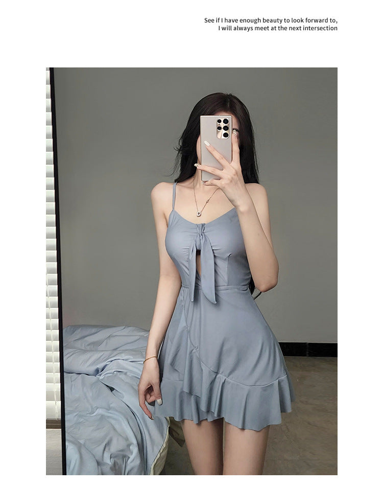 Small Fresh One-Piece Swimsuit for Women, Conservative Belly-Covering, Slimming Look Skirt-Style Polka-Dot Small Breast Push-Up Sexy Hot Spring Vacation Outfit