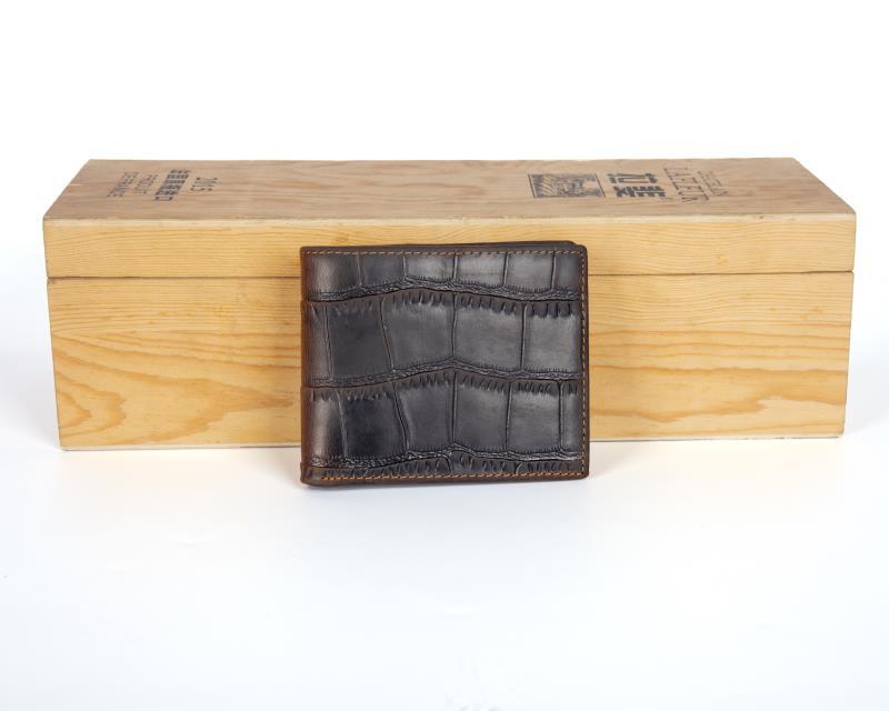 Crazy Horse leather embossed crocodile pattern men's wallet short genuine leather European and American retro wallet horizontal first layer cowhide silver bag