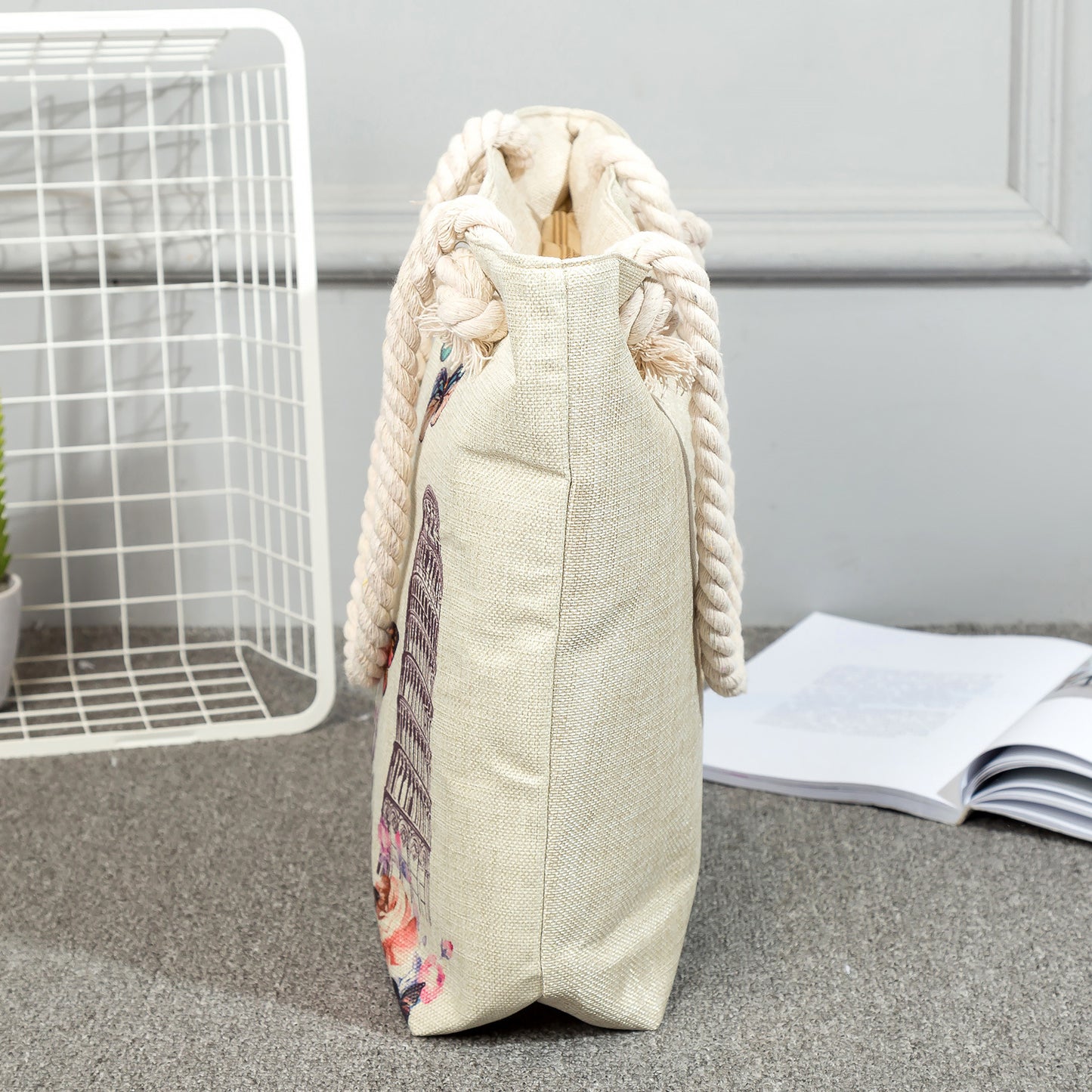 Spot wholesale cartoon cute animal shoulder bag simple large capacity handbag lazy style literary tote bag