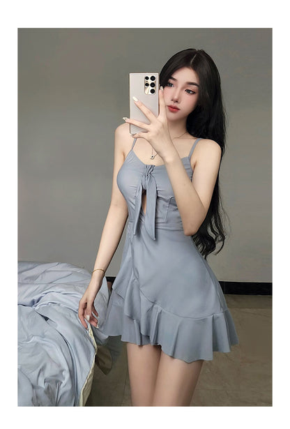 Small Fresh One-Piece Swimsuit for Women, Conservative Belly-Covering, Slimming Look Skirt-Style Polka-Dot Small Breast Push-Up Sexy Hot Spring Vacation Outfit
