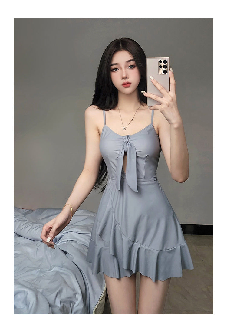 Small Fresh One-Piece Swimsuit for Women, Conservative Belly-Covering, Slimming Look Skirt-Style Polka-Dot Small Breast Push-Up Sexy Hot Spring Vacation Outfit