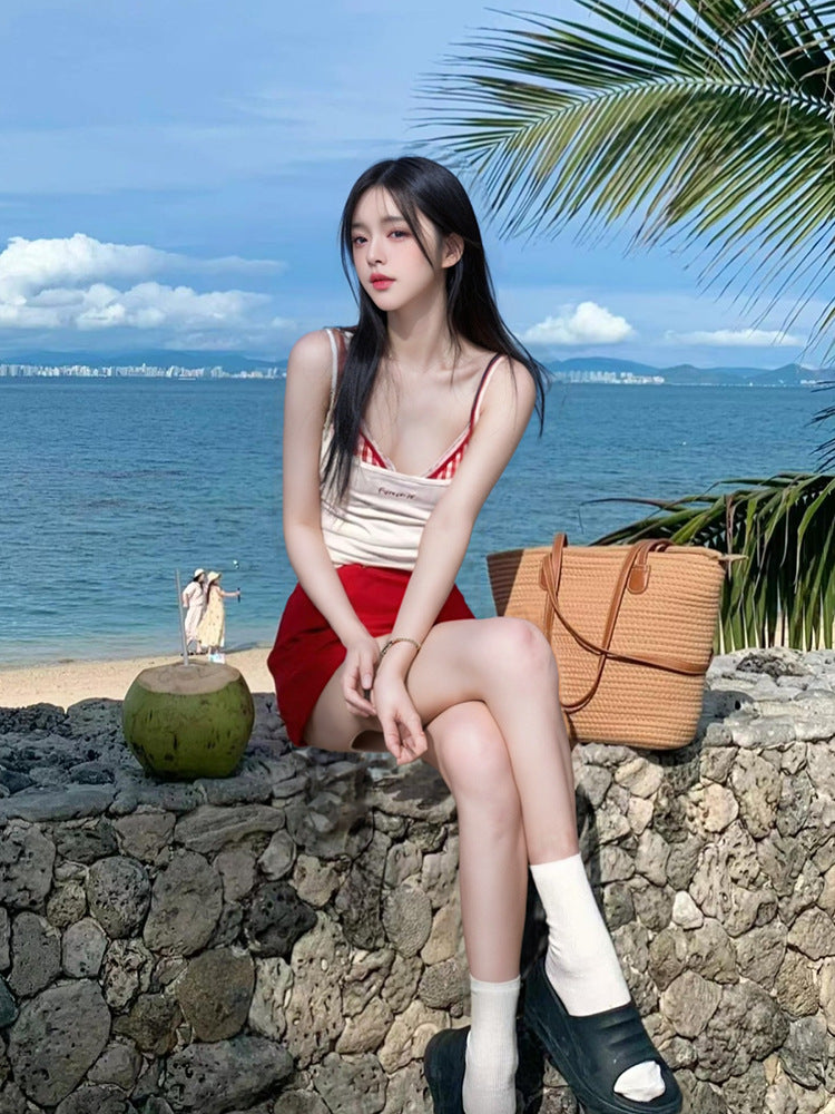 Women's Swimsuit 2025 Popular High-End One-Piece Bikini, Beautiful Little Person's Atmosphere, Pure Desire Split Conservative