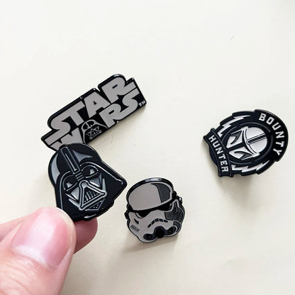 4pcs/Set Star Wars Robot Cartoon Enamel Pins Set Darth Vader Stormtrooper Brooches Movie Fan Badges Cool Party Gift for Clothing