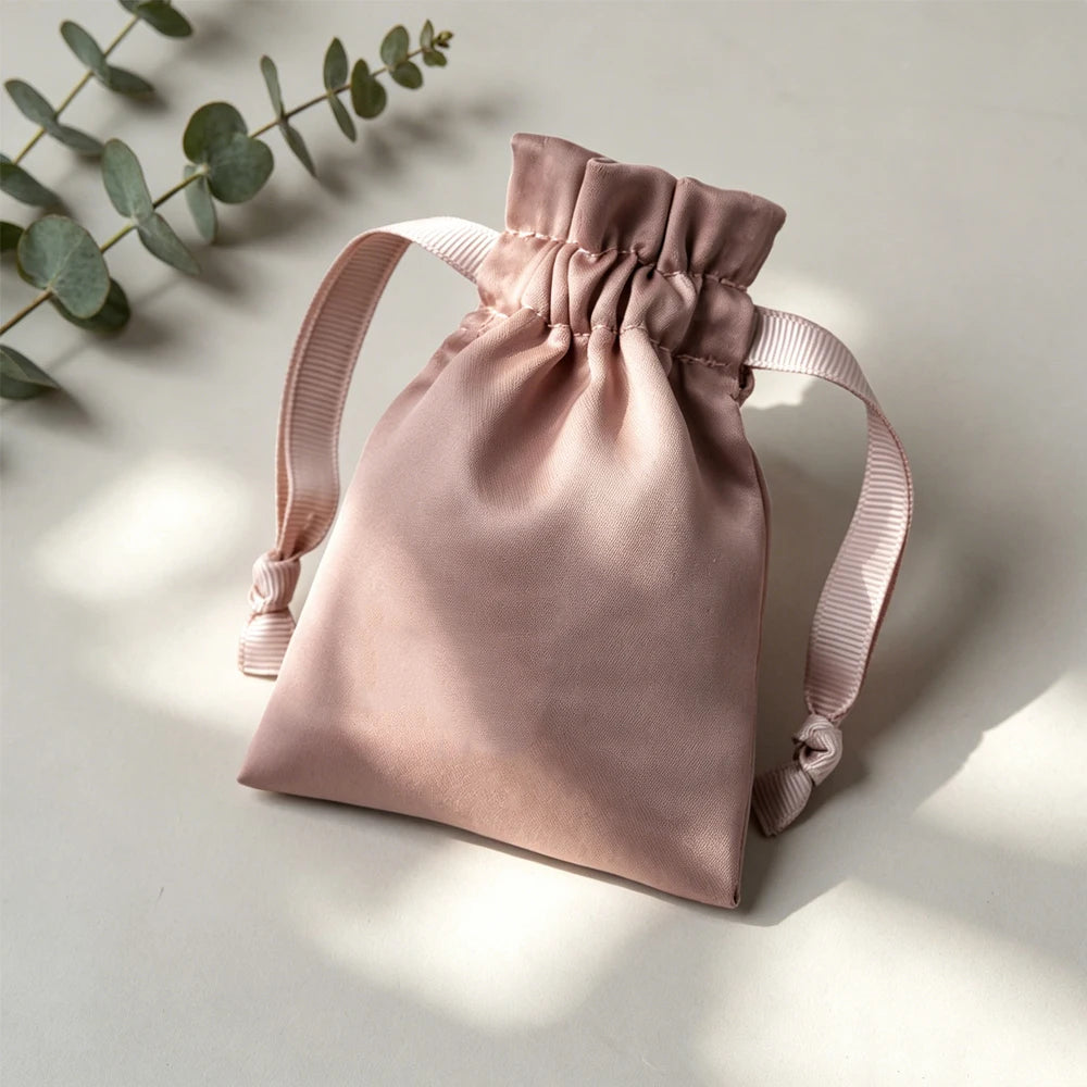 100Pcs Personalized Logo Jewelry Packaging Silk Satin Drawstring Bag Wedding Favors Candy Gift Pouch Ring Bracelet Cosmetic Sack