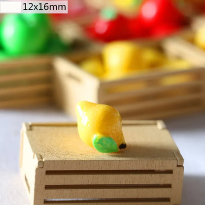 100pcs 3D Mini Resin Simulation Banana Charms DIY Children's Miniature Fruit Models for Craft Making Kitchen Toys For Dollhouse