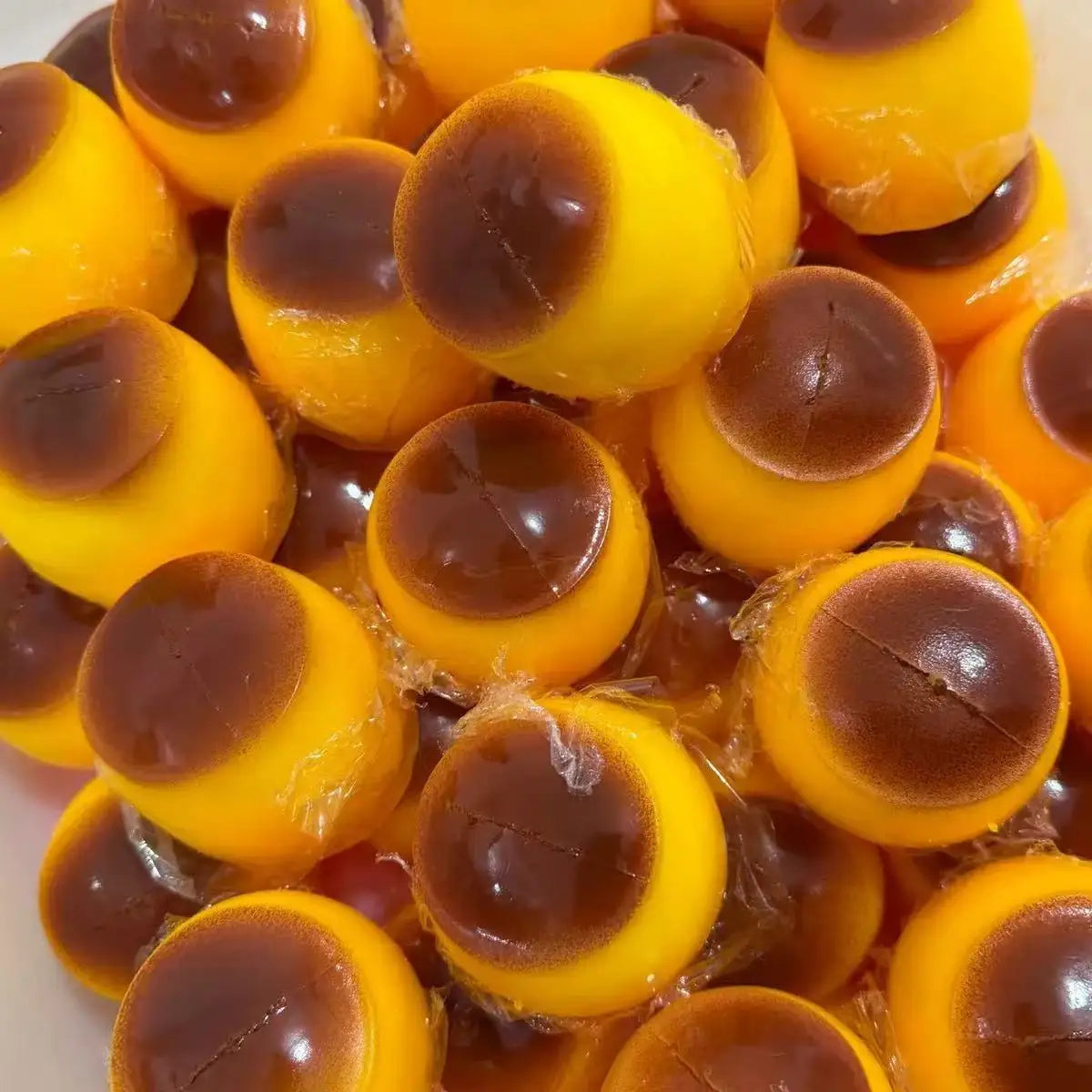 Caramel pudding soft and squishy stress relief toy, squeaky building block ball with a crunchy sound