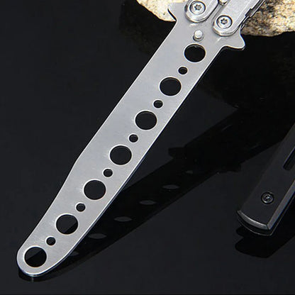 Game props butterfly knife CSGO practice swing knife butterfly comb folding knife stainless steel practice end edge