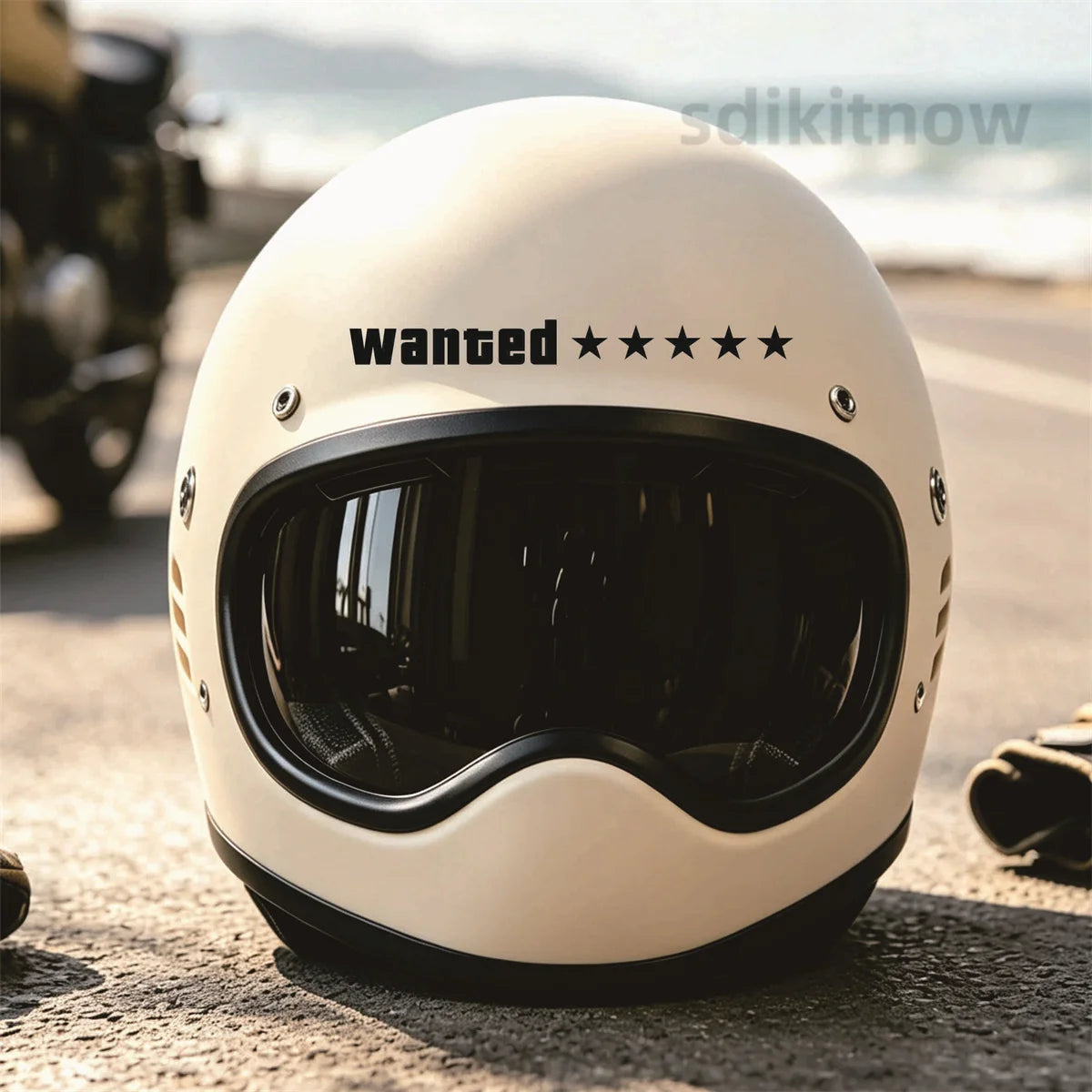 Wanted 5 Stars Helmet Sticker Waterproof Vinyl Decal For GTA 5 6 Motorbike Decor styling for Honda Yamaha Suzuki Kawasaki BMW