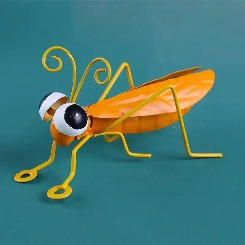 Garden Cute Creative Metal Grasshopper Statue Decoration Outdoor Tree Wall Art Garden Grasshopper Statue Decoration Courtyard