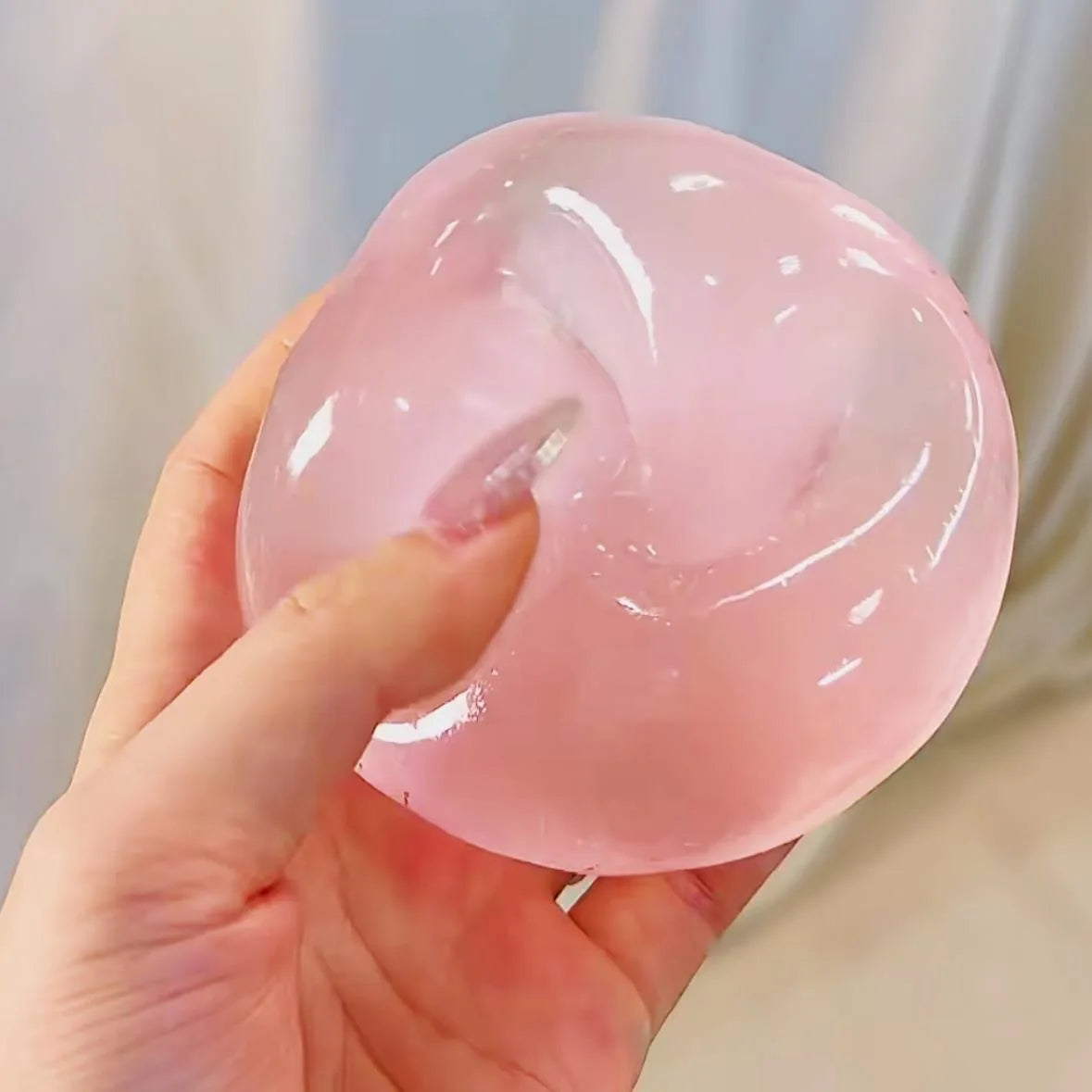 Strawberry Crunchy Squishy Toy, Crispy Sound Stress Ball, Squeeze Fidget Toy, Sensory Decompression Stress Relief Toy