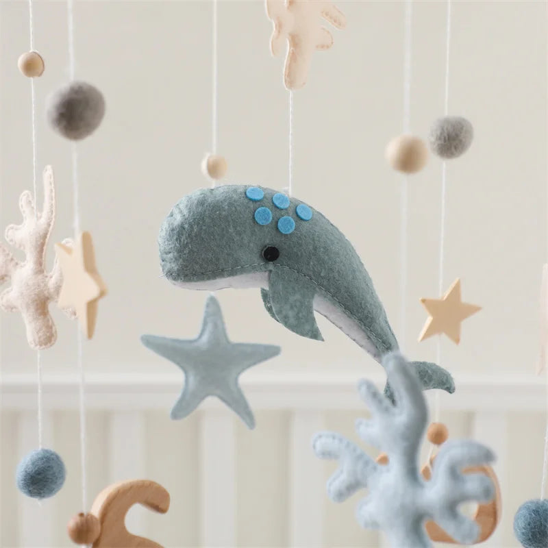 Baby Soft Felt Cartoon Wool Ball Seashell Rattles Hanging Bed Bell Newborn Mobile Crib Wooden Bracket Montessori Education Toys