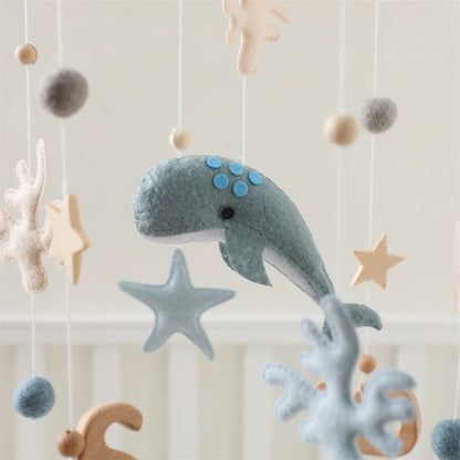 Baby Soft Felt Cartoon Wool Ball Seashell Rattles Hanging Bed Bell Newborn Mobile Crib Wooden Bracket Montessori Education Toys