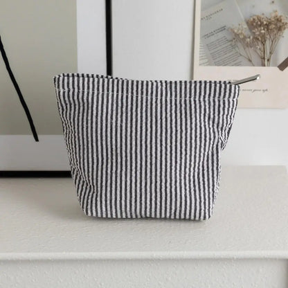 Women's Striped Beach Clutch Bag Versatile Small Woven Crochet Handbags Purses Knitting Dumpling Clutch Casual Bag