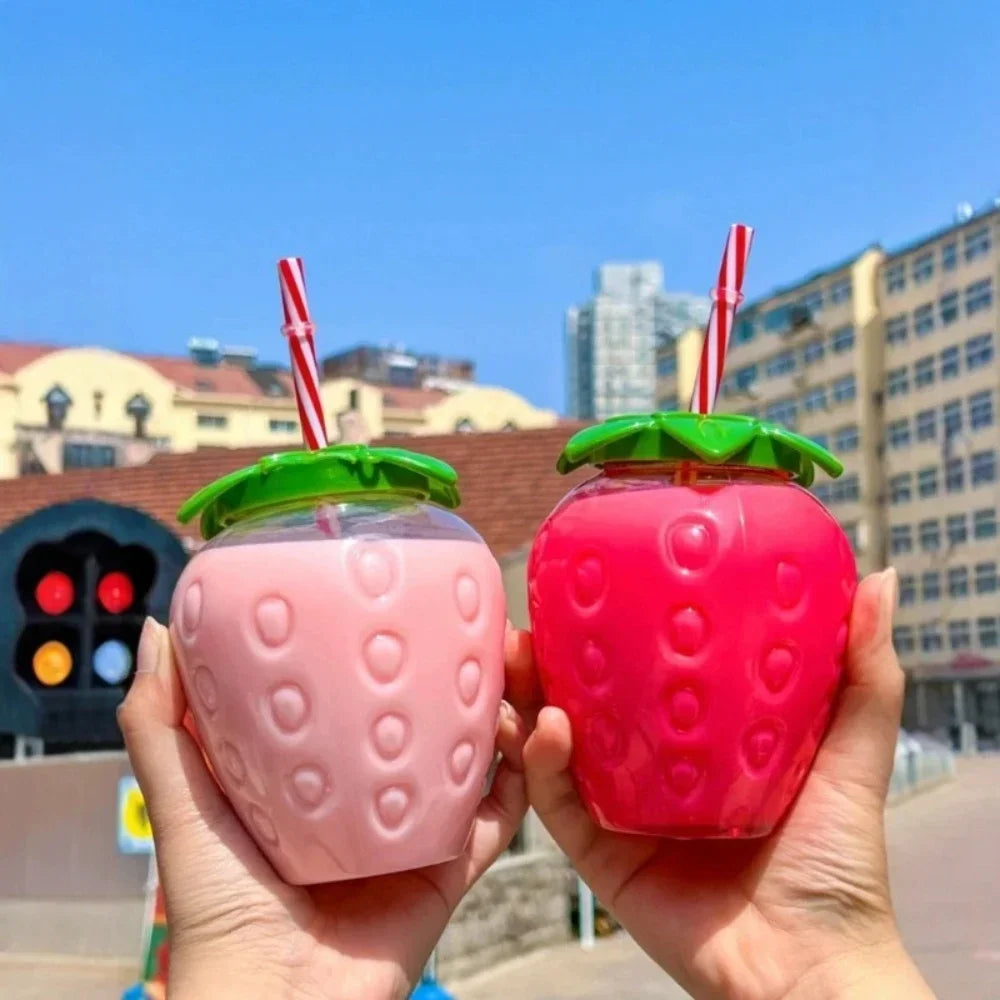 2PCS Strawberry Straw Cup 500ML Fruit Shaped Cups Plastic Pineapple Juice Tea Bottle for Summer Beach Juice Cup Beverage Cup