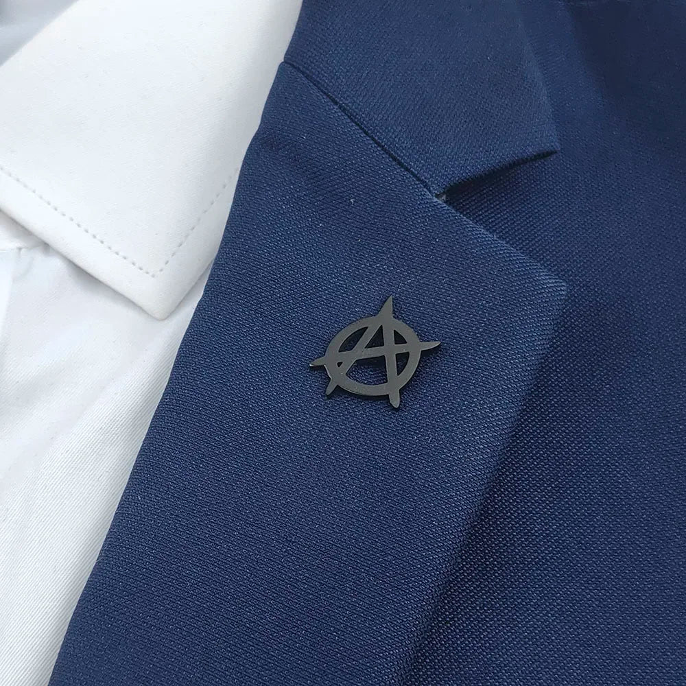 Classic Round Five-pointed Star Gold-plated Brooch, Men's Collar Lapel Pin Black, Suit Accessories, Gift for Husband