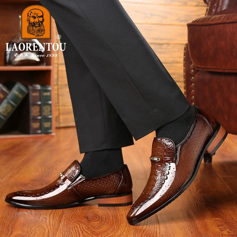LAORENTOU true cowhide breathable perforated leather shoes with pointed tips, British business dress perforated leather sandals