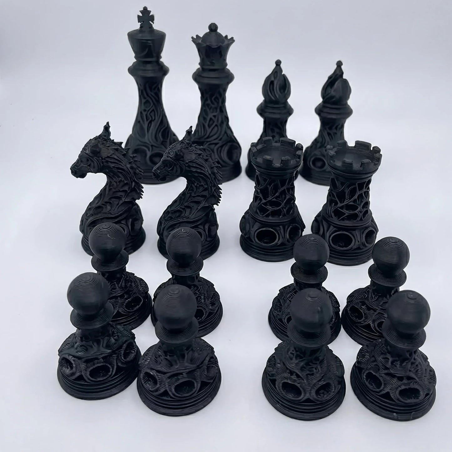 32pcs Gothic Dragon Chess Pieces Set Black White 3D Printed Hollow Design Tabletop Ornament Gift for Chess Lovers