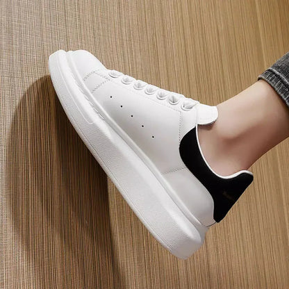 Unisex platform women sneakers for men spring and autumn—versatile fashion, casual white shoes designer a hidden wedge heel.