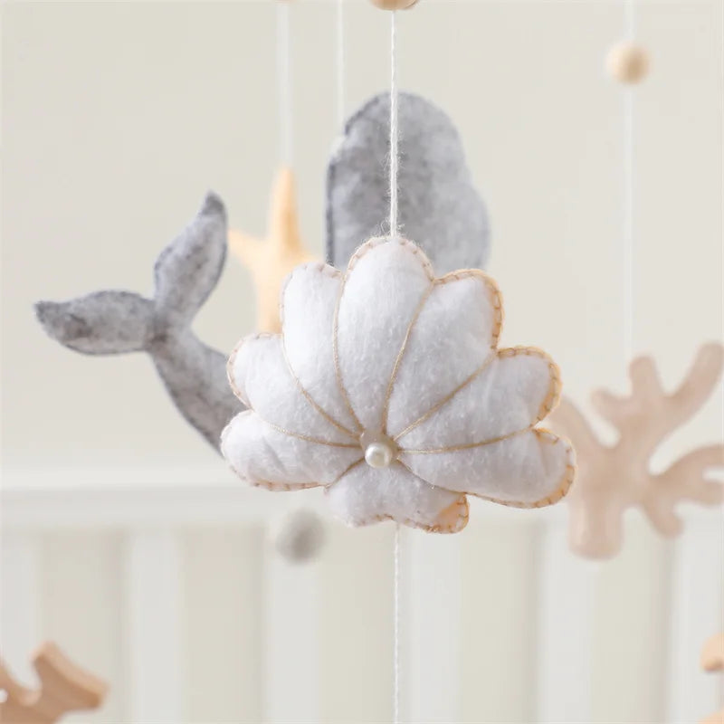 Baby Soft Felt Cartoon Wool Ball Seashell Rattles Hanging Bed Bell Newborn Mobile Crib Wooden Bracket Montessori Education Toys