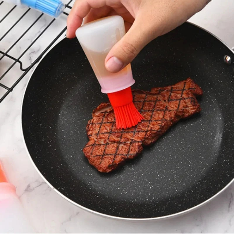 Kitchen Silicone Oil Bottle Oil Brush Baking Barbecue Grill Oil Brush Dispenser Pastry Steak Oil Brushes Kitchen Baking BBQ Tool