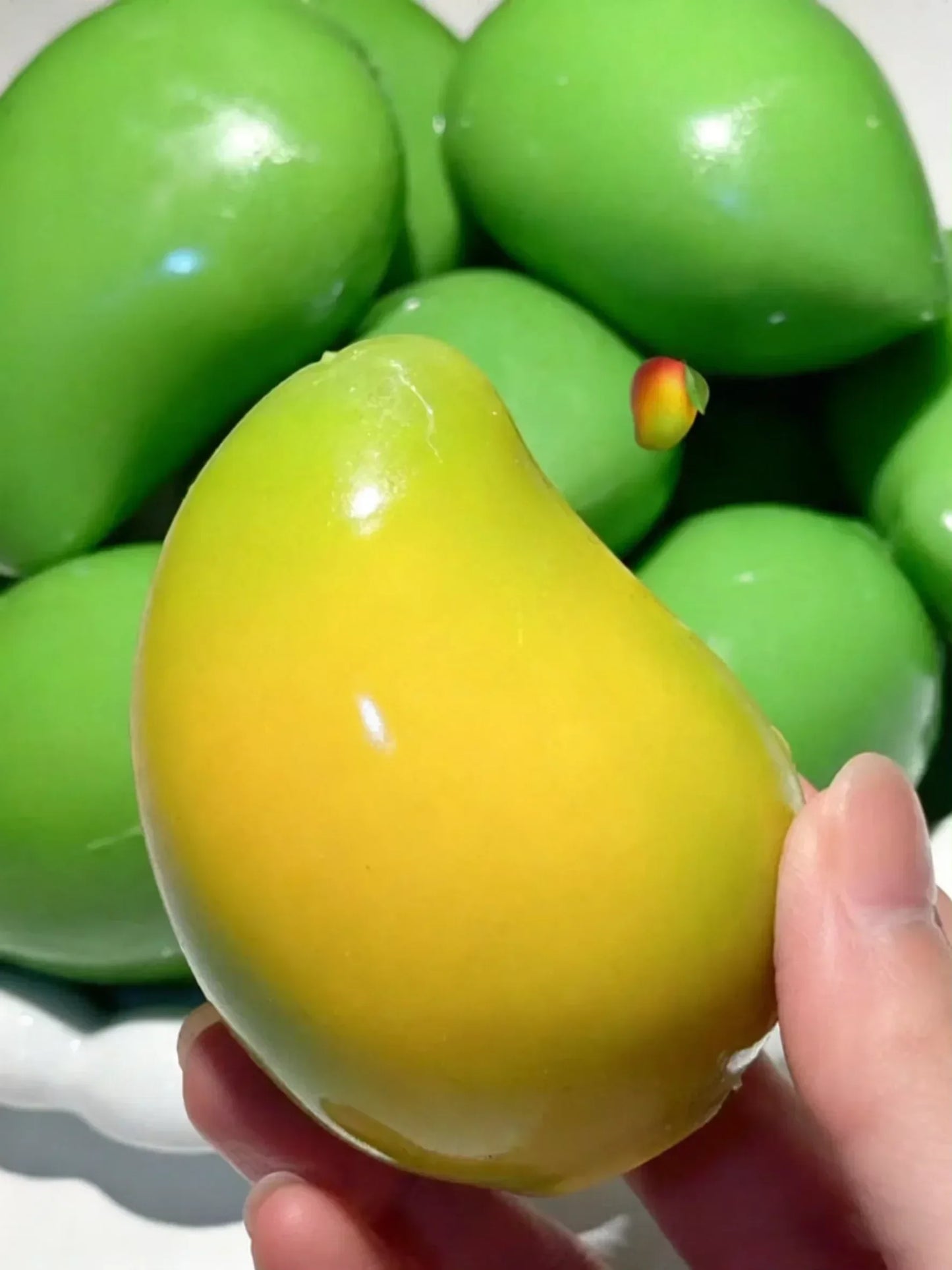 Handmade Crispy Mango Stress Ball Squeeze Toy, Color-Changing Mango Squishy Fidget Ball, ASMR Sensory Stress Relief Toy