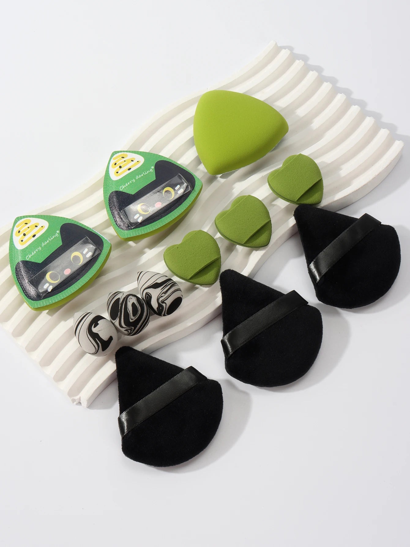 Rice Ball Cat 12-Piece Set, Expands When Exposed to Water, Dual-Use for Wet and Dry, Makeup Sponge Suitable for All Skin Types