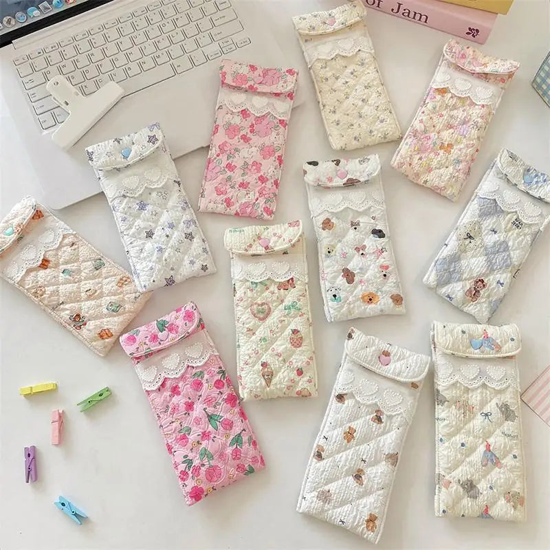 Stylish Quilted Glasses Holder Cute Kawaii Pouch Soft and Fun for Sunglasses and Eyeglasses