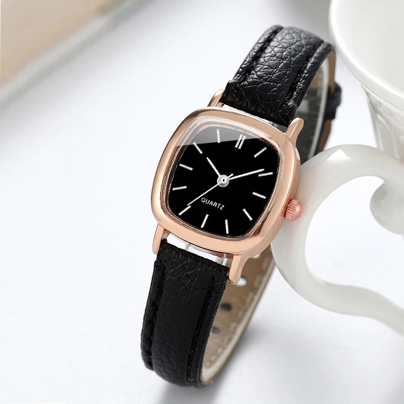 Fashion Minimalism Women Watches Small Square Dial Leather Strap Quartz Watch for Girls Clock（Without Box）