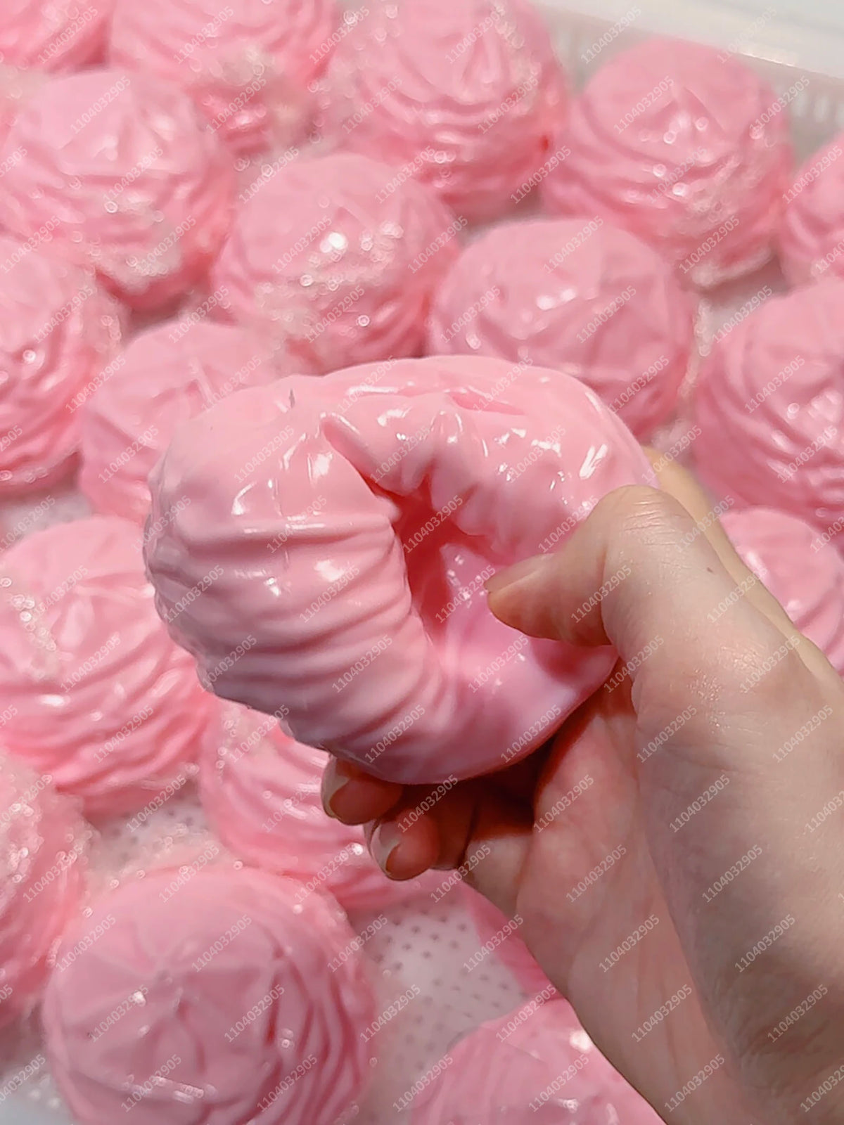 Crunchy Whipping Cream Stress Ball Squishy Toys Moldable Whipped Cream Squeeze Ball ASMR Anti Stress Fidget Toys for Adults
