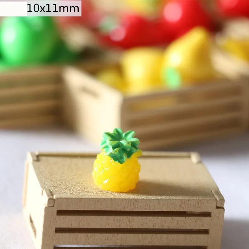 100pcs 3D Mini Resin Simulation Banana Charms DIY Children's Miniature Fruit Models for Craft Making Kitchen Toys For Dollhouse