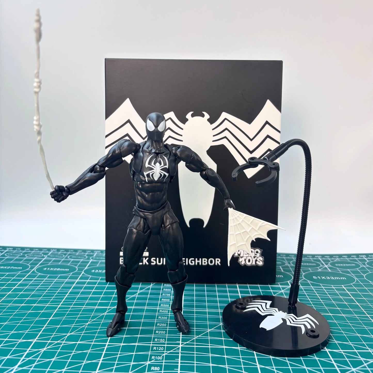 Black and Red Spider-Man Ultimate Spider-Man Fully Articulated Action Figure with Multiple Accessories Model Desktop Ornament