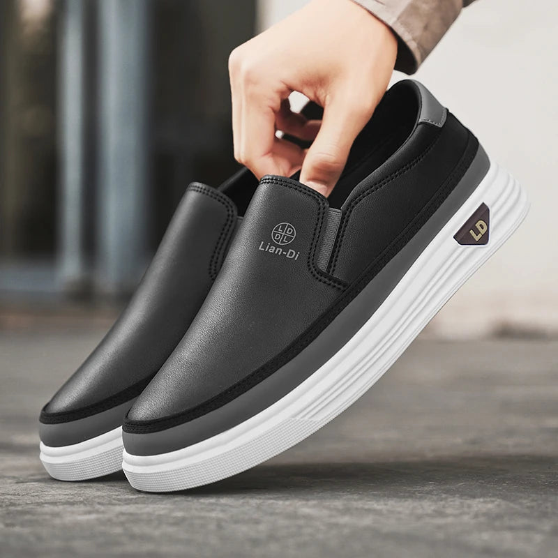 Men's Loafers for Spring, Large Size, Round-Toe Men's Moccasins, Slip-On Casual Shoes, Simple and Lightweight