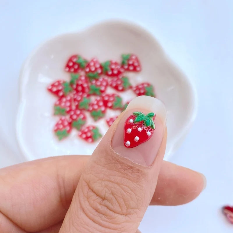 50Pcs New Cute Mini 7*11mm Strawberry Resin Figurine Crafts Flatback Ornament Jewelry Making Manicure Hairwear Accessories