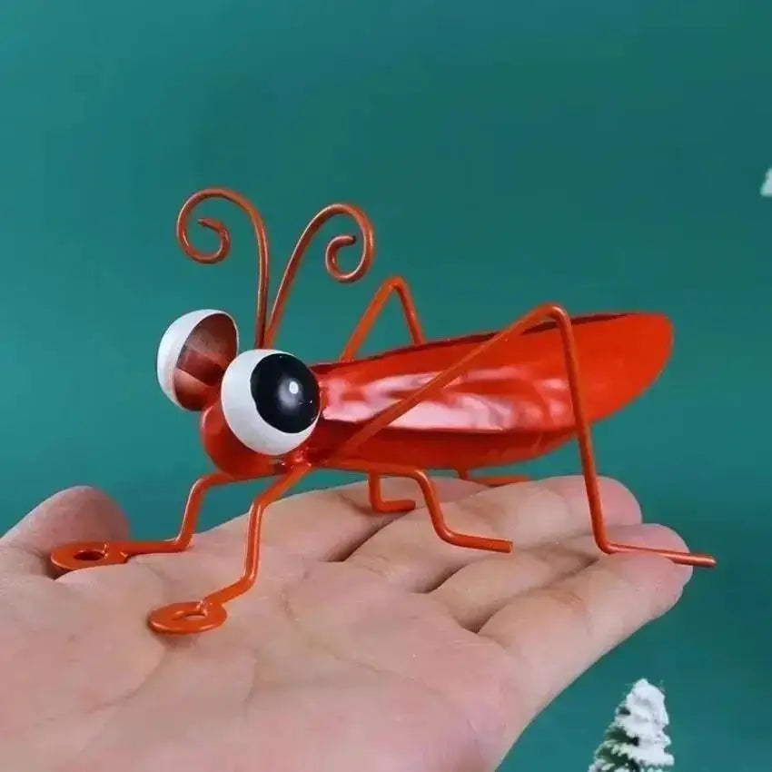 Garden Cute Creative Metal Grasshopper Statue Decoration Outdoor Tree Wall Art Garden Grasshopper Statue Decoration Courtyard