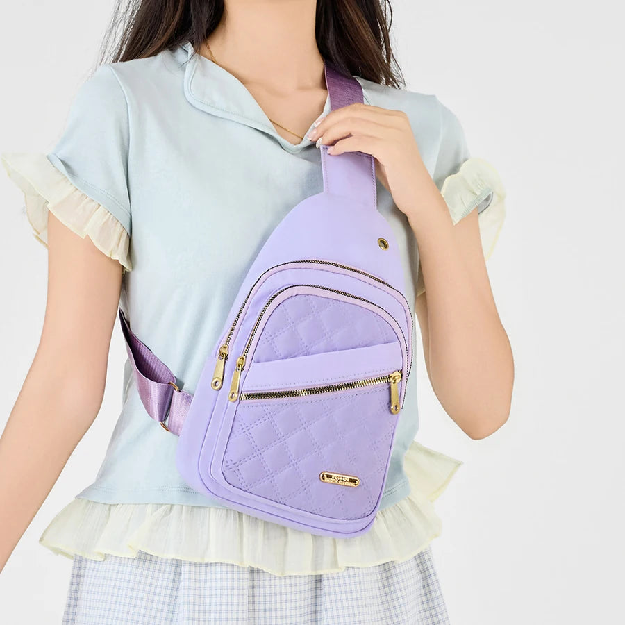 Leisure Quilted Crossbody Bag for Women Chest Bag with Earphone Hole Outdoor Hiking Sling Bag Suitable for Daily Use, Travel