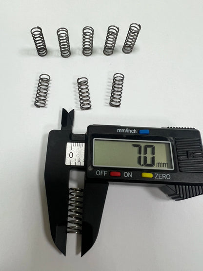 10 sztuk/partia Micro Mała Sprężyna Ściskana 0,5mm/0,6mm/0,7mm Średnica Zewnętrzna 4-12mm Długość 5mm do 50mm Naprawa Narzędzi Chirurgicznych i Elektroniki