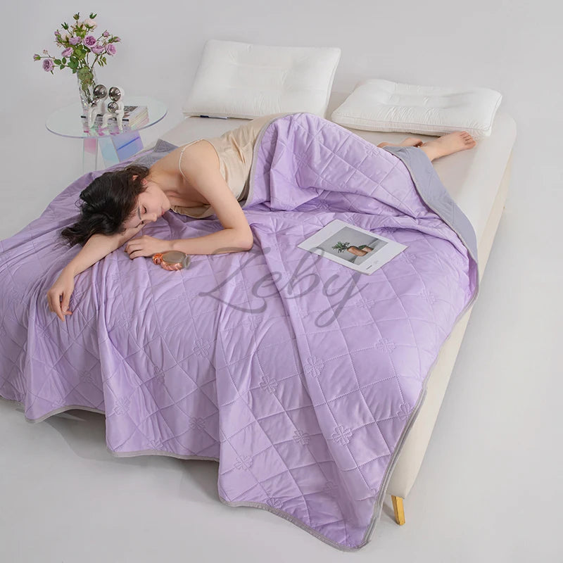 Grade A Cooling Summer Blanket for Bed Soft Breathable King Summer Quilt Queen Air Condition Comforter Lightweight Cool Duvet