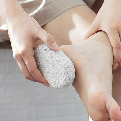 Natural Volcanic Pumice Stone - Foot Care Tool for Grinding Calluses & Dead Skin