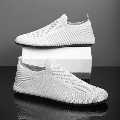 Spring and Summer Men's Loafers One-Piece Lazy Sneakers for Comfort and Convenience