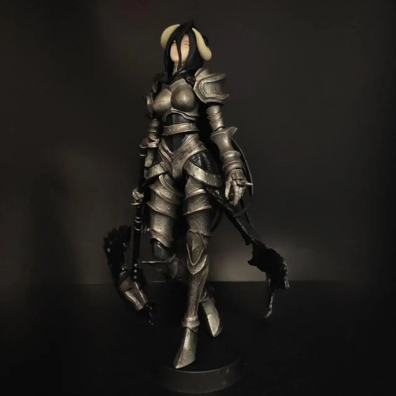 Overlord Armor Ver Figure 24cm Long Hair Demon Horns Battle Axe Statue Anime Model Heavy Metal Texture Armor Knight Figure