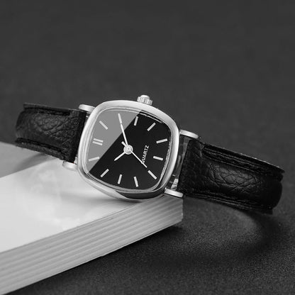 Fashion Minimalism Women Watches Small Square Dial Leather Strap Quartz Watch for Girls Clock（Without Box）