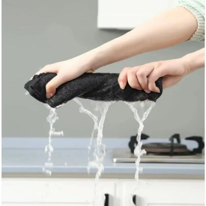 Multi-Use Microfiber Cleaning Towel - 30x30cm Ultra Soft Absorbent Cloth for Car Detailing, Polishing & Household
