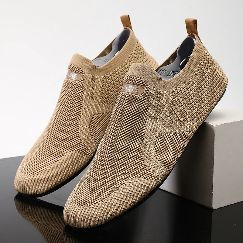 Spring and Summer Men's Loafers One-Piece Lazy Sneakers for Comfort and Convenience